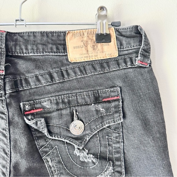 True Religion Mid Cut Off Denim Distressed Shorts - Picture 9 of 9